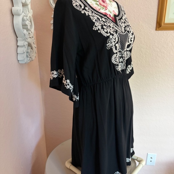 Rancho Estancia embroidered dress - Picture 2 of 7